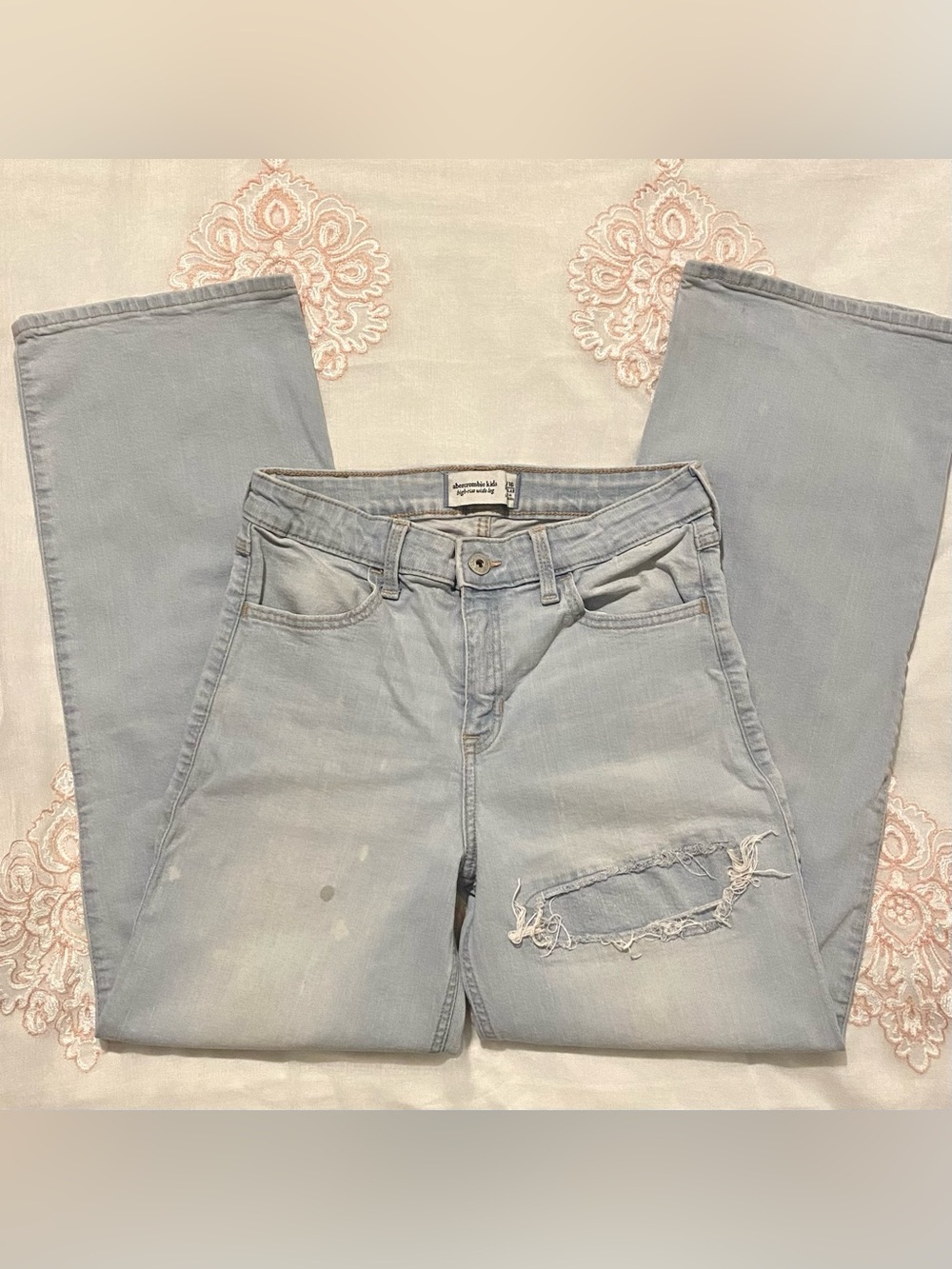 Abercrombie Kids High Rise Wide Leg Distressed Light Wash Jeans Size 15/16